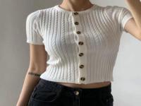 重庆陪游女孩主持速沁英