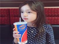 兴义陪游女孩摄影佟佳琴平