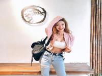 昆明旅游私人导游车模网红从嘉美