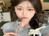 成都陪玩房产经纪人唱⼭梅